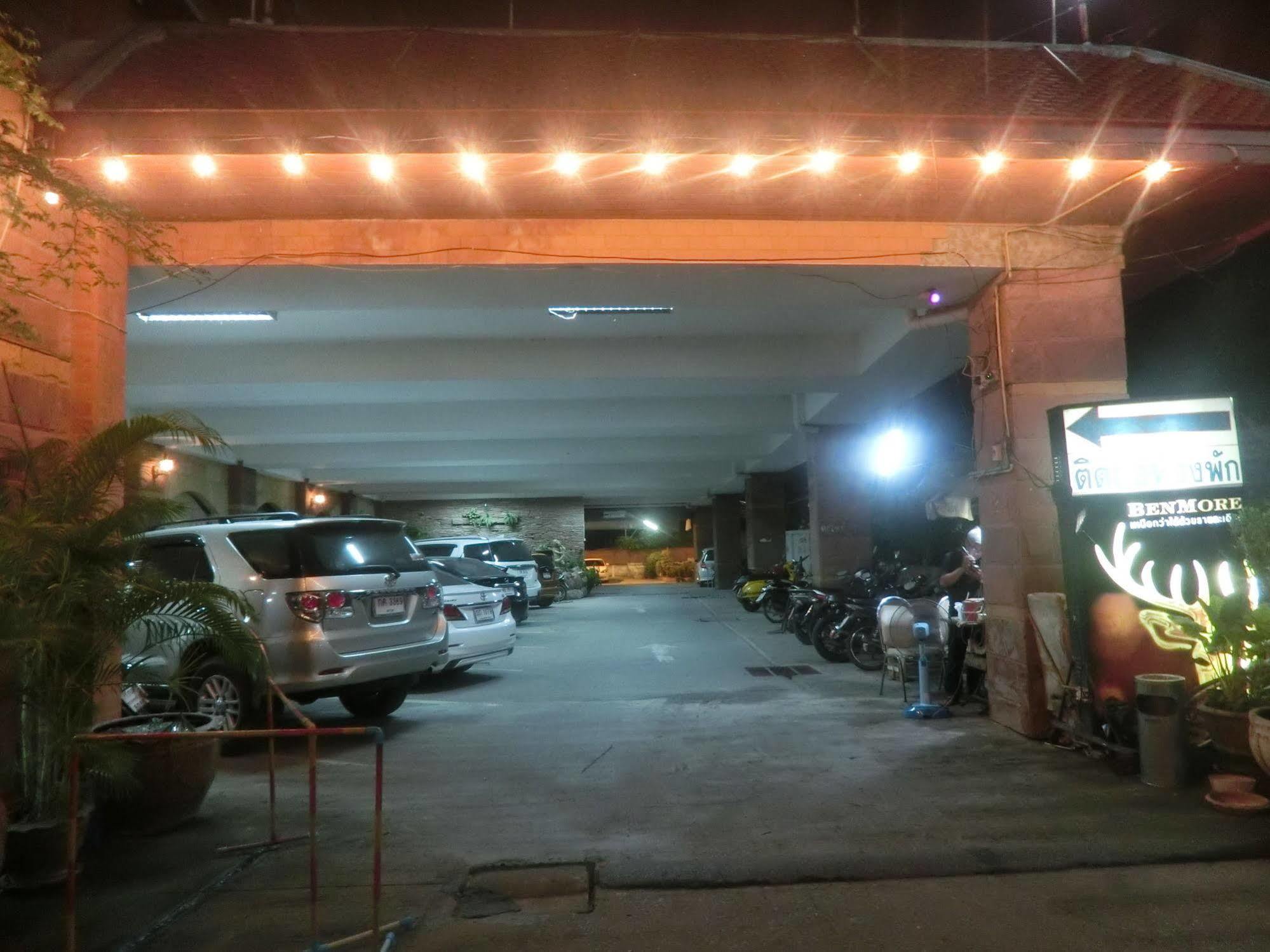 Ayutthaya Thenee Hotel Exterior photo